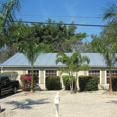Lazy Cuckoo Inn - Sleek And Stylish Studio Apartments Fort Myers Beach Extérieur photo