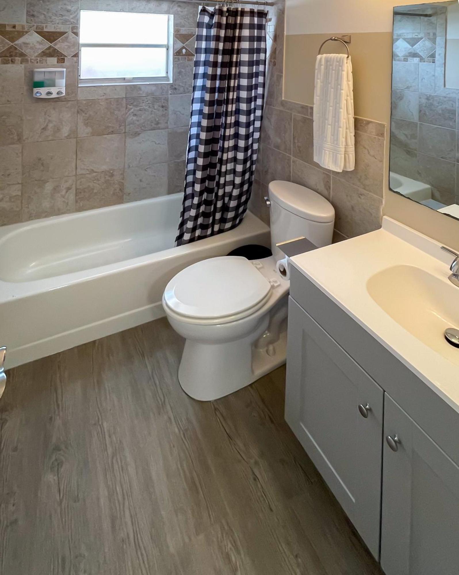 Lazy Cuckoo Inn - Sleek And Stylish Studio Apartments Fort Myers Beach Extérieur photo